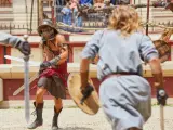 Representación del circo romano del parque francés Puy Du Fou.