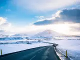 Las maravillas naturales que esconde, como cascadas o glaciares colosales, cautivan a sus visitantes. Sin embargo, la observaci&oacute;n de fauna y las aventuras en plena naturaleza, sin grandes multitudes tur&iacute;sticas, son lo mejor de Islandia.