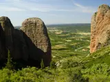 Monumento Natural de los Mallos de Riglos, Ag&uuml;ero y Pe&ntilde;a Rueba.