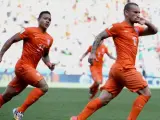 Wesley Sneijder celebra su gol ante México.