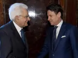 Giuseppe Conte, junto al presidente de Italia, Sergio Mattarella.