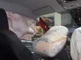 Los airbag de un coche desplegados.