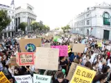Manifestantes durante la huelga mundial por el clima en Madrid.