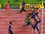 Momento de la llegada a meta en la final de los 100 metros de los Mundiales de Londres 2017, donde Gatlin derrotó a Bolt.