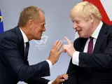 Donald Tusk, junto a Boris Johnson