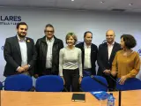 García Tejerina (centro) se reúne con representantes de organizaciones agrarias y cooperativa junto a los candidatos al Congreso y Senado del PP por Valladolid.