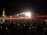 La banda Green Day, durante el concierto de los MTV European Music Awards en la emblemática Plaza de España de Sevilla