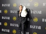 La actriz estadounidense Sharon Stone a su llegada a la entrega de los III Premios de Harpers Bazaa, en Madrid.