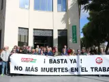Concentración de UGT y CCOO con motivo del último accidente laboral mortal en Málaga.