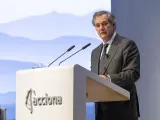 El presidente de Acciona, José Manuel Entrecanales, ante la junta del grupo