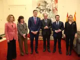 Foto de archivo del presidente del Gobierno, Pedro Sánchez; el de la Generalitat, Quim Torra; la vicepresidenta del Gobierno, Carmen Calvo; la ministra Meritxell Batet; el vicepresidente del Govern, Pere Aragonès, y la consellera Elsa Artadi