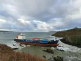 El buque 'Blue Star' encallado en la costa de Ares (A Coruña)