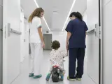 Quirónsalud Murcia mejora la experiencia del paciente infantil con réplicas de motos GP