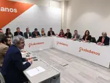 Garicano, primero por la izquierda, junto al resto de miembros de la nueva gestora de Cs.