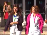 Vanesa y Mercedes ya son enfermeras con plaza fija en el hospital de Verín (Orense).