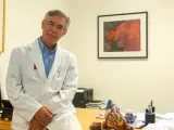 El doctor Javier Zueco, jefe del Servicio de Cardiología de Valdecilla