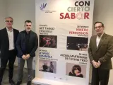 El director general del Instituto de las Industrias Culturales y las Artes, Juan Antonio Lorca, presentó el ciclo 'Con-cierto sabor' con el responsable del Auditorio regional, Antonio Contreras, y el programador José Francisco Burgos