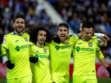 Los jugadores del Getafe celebran uno de los goles.