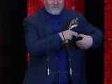 Pedro Almodóvar, tras recibir el premio Feroz 2020 al mejor guión por 'Dolor y gloria'.