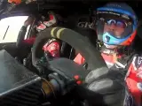 Fernando Alonso y Marc Coma, en el momento del accidente en el rally Dakar.
