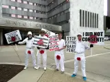 Una protesta de la organización 'Hombres manchados de sangre' contra la circuncisión, en EE UU, en una imagen de archivo.