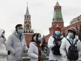 Turistas chinos en la Plaza Roja de Moscú.