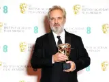 Sam Mendes, en el Royal Albert Hall de Londres, Reino Unido, tras la ceremonia de los 73 premios Bafta de la Academia Británica de Cine.