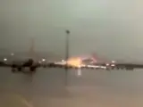Momento del accidente del avión siniestrado en Estambul.