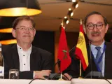 El president de la Generalitat, Ximo Puig, i l'ambaixador d'Espanya al Marroc, Ricardo Deu, a Casablanca, en l'inici de la missió comercial i institucional al Marroc al costat d'empresaris valencians