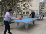 El regidor de Participación Ciudadana y Gobierno Interior, Alberto Jarabo, y el de Deportes, Francisco Ducrós, jugando al ping-pong