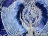 La candidata Sara Cruz Teja, con la fantasía 'Sentir', diseñada por Sedomir Rodríguez, ha resultado elegida Reina del Carnaval de Santa Cruz de Tenerife.