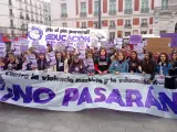 Jóvenes feministas se manifiestan en Madrid contra el 'pin parental'.