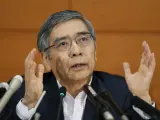 El Banco de Japón mantiene los estímulos y atisba el fin de la deflación
