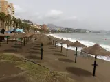 Las playas de M&aacute;laga, vac&iacute;as ante el estado de alarma por la pandemia del Covid-19