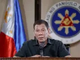 El presidente de Filipinas, Rodrigo Duterte, al anunciar las ayudas económicas a la población para mitigar los efectos de la pandemia del coronaviorus COVID-19 en el país.