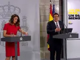 La ministra de Trabajo, Yolanda Díaz (i), y al ministro de Inclusión, Seguridad Social y Migraciones, José Luis Escrivá,