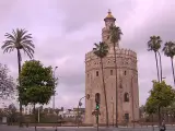 Lugares emblem&aacute;ticos de Sevilla vac&iacute;os por el coronavirus: Torre del Oro