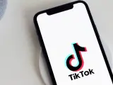 Imagen de archivo de un móvil con la 'app' TikTok.