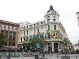Fachada del Teatro Calder&oacute;n en la Plaza de Jacinto Benavente de Madrid