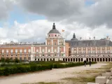 Jardines vac&iacute;os del Palacio Real de Aranjuez durante el d&iacute;a 45 del estado de alarma por la pandemia del coronavirus, en Aranjuez/Madrid (Espa&ntilde;a) a 28 de abril de 2020.