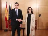 Sánchez se compromete con Arrimadas a desligar la 'mesa catalana' del estado de alarma