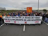 Manifestación de los trabajadores de la factoría de Delphi en Puerto Real (Cádiz).