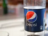 Una botella de Pepsi de dos litros.