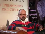 El escritor catalán Carlos Ruiz Zafón (archivo)