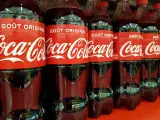 Varias botellas de Coca-Cola en una imagen de archivo.