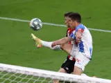 Bustinza e Iker pugnan por un balón en el Athletic - Leganés