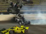 Accidente entre Rinus VeeKay y Colton herta en la Iowa 250 de la IndyCar