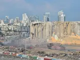 Vista del puerto destruido después de la explosión en Beirut (Líbano), este miércoles 5 de agosto de 2020.