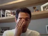 Dani Parejo llora durante su rueda de prensa de despedida del Valencia