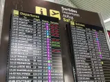 Pantallas con información sobre vuelos en el aeropuerto de Palma, este julio.